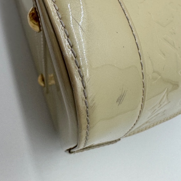 Louis Vuitton ALMA GM MONOGRAM VERNAIS BLANC CORAIL WITH DUSTBAG - Picture 15 of 16